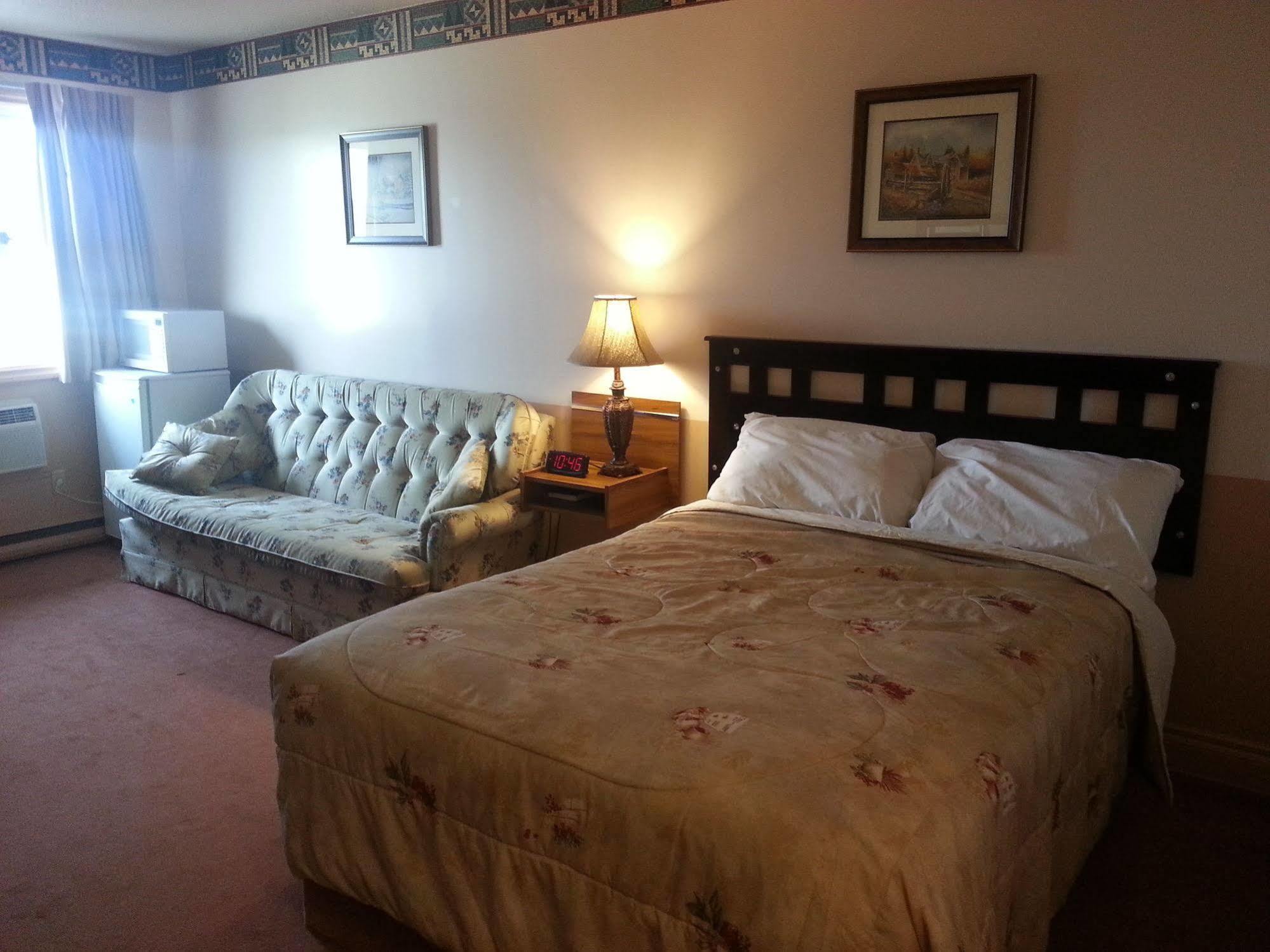 Traveller's Motel 3*